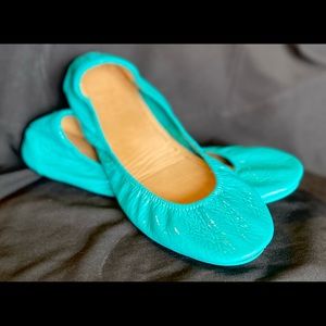 Tieks flats